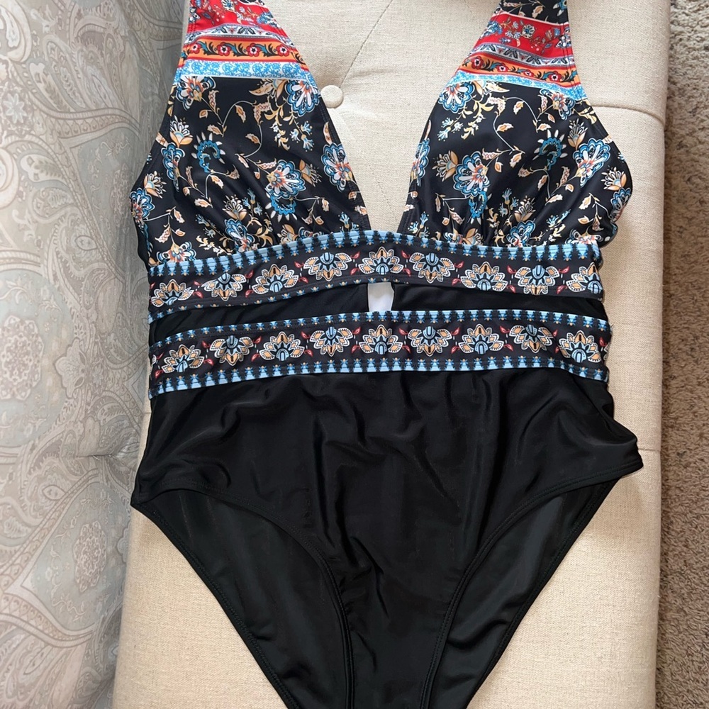 Floral Print Cut Out One Piece Swimsuit Summer Cruise Resort - Picture 5 of 9